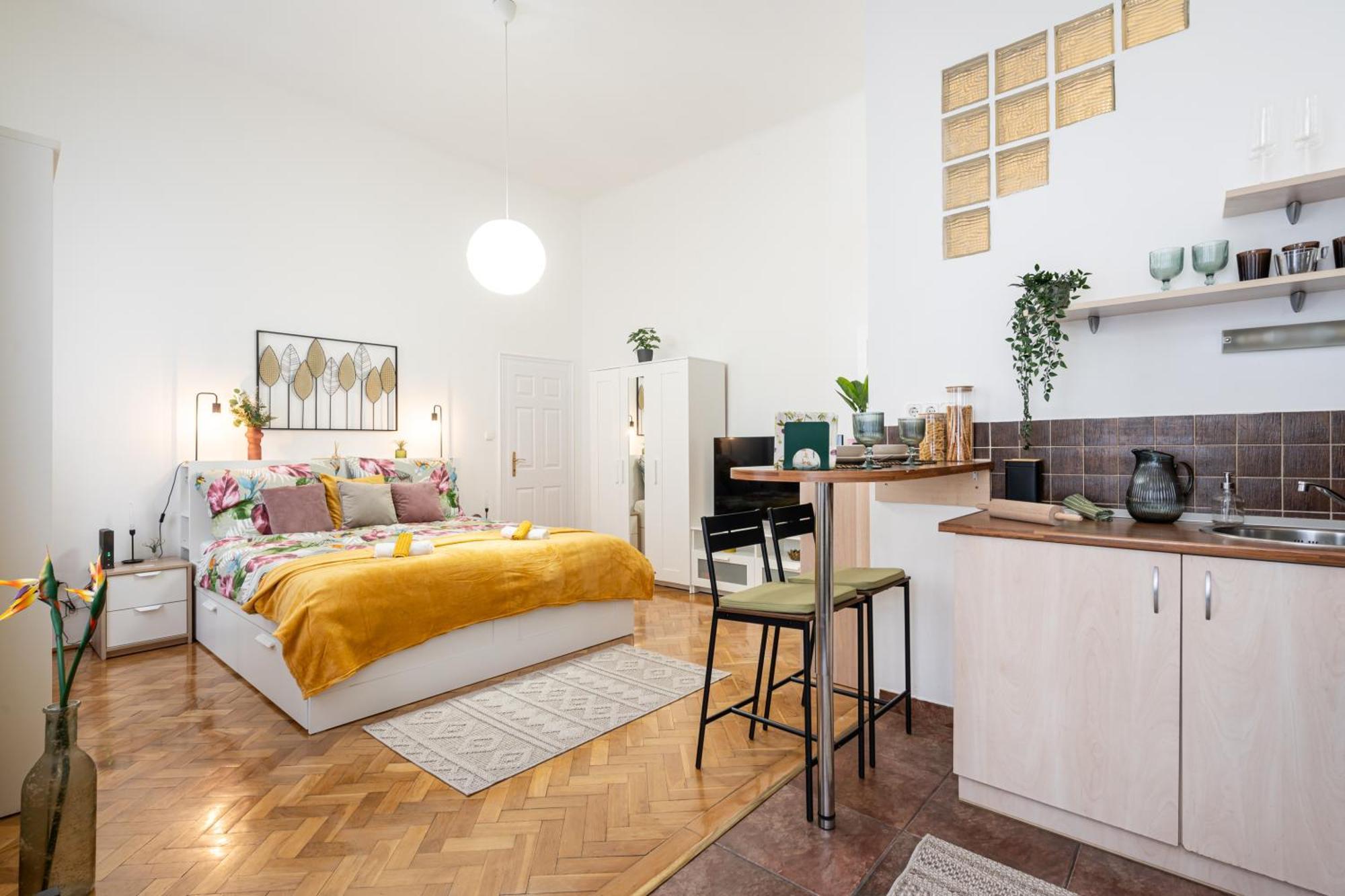 Lejlighed Cosmopolitan - Chic Getaway In A Fancy Neighbourhood Budapest