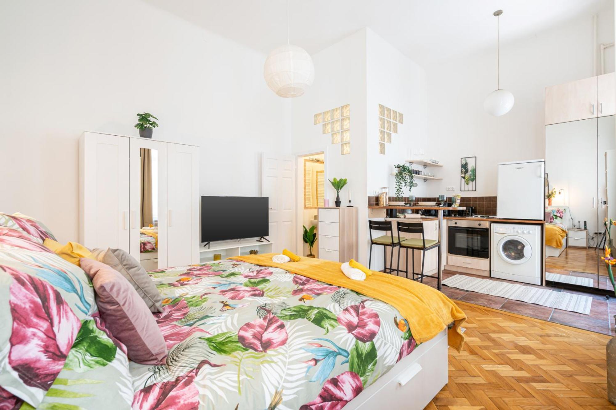 Cosmopolitan - Chic Getaway In A Fancy Neighbourhood Lejlighed