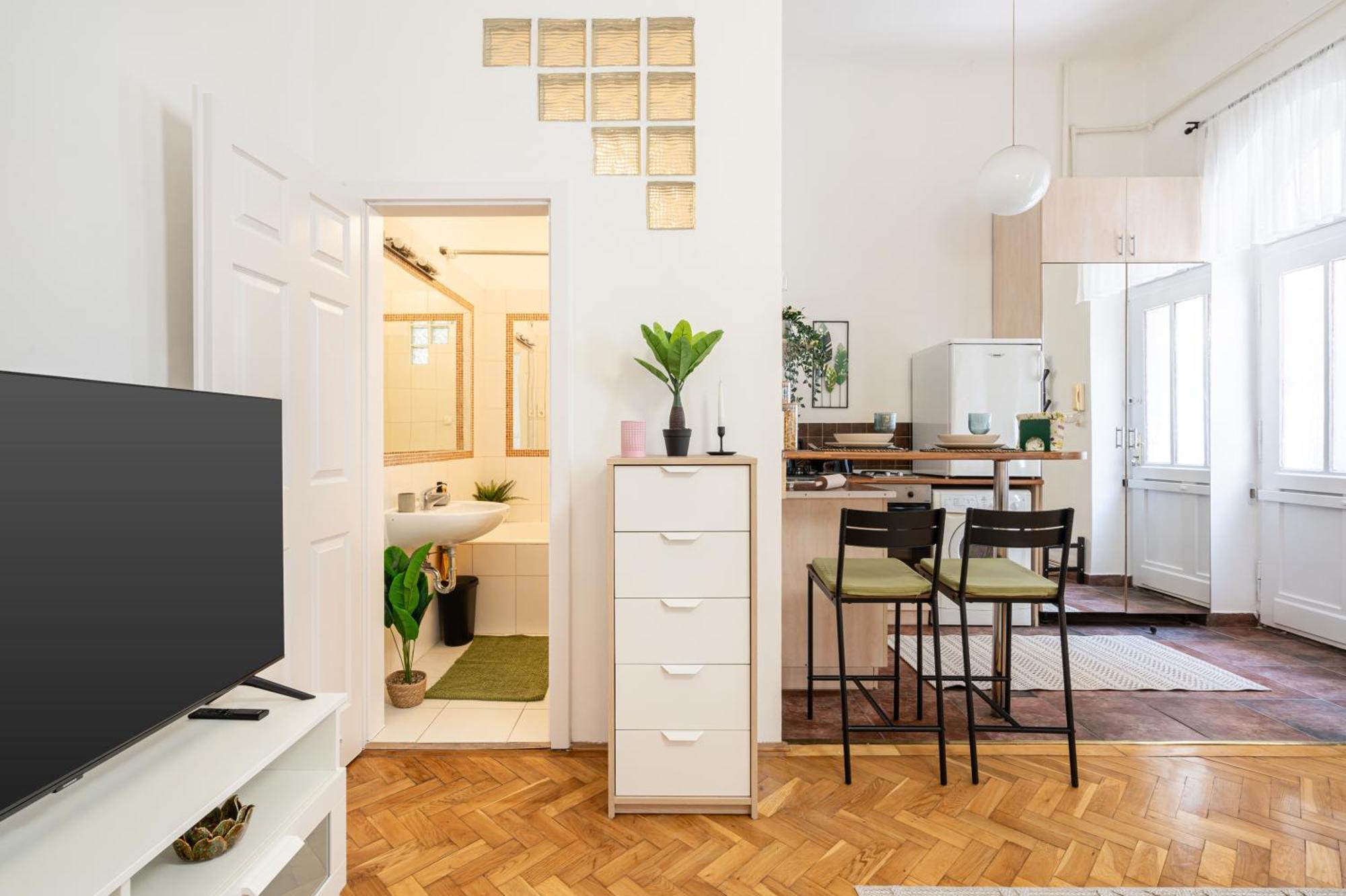 Cosmopolitan - Chic Getaway In A Fancy Neighbourhood Lejlighed Budapest